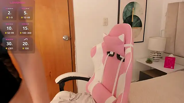 Snapshot of Clhoe_Johnson chatting on September 29, 1:16 pm Clhoe Johnson online show from September 29, 1:16 pm