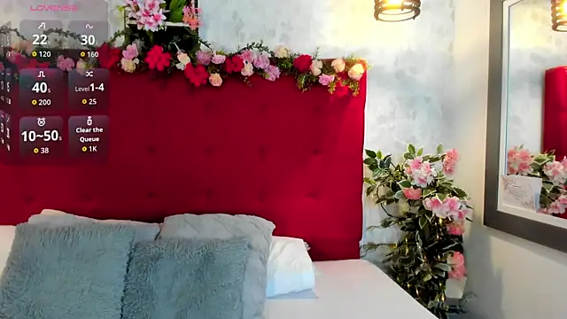 SarahEscobarr online show from September 20, 4:44 am