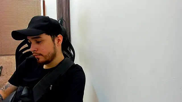 Amazing Wallen online show from October 7, 4:22 pm