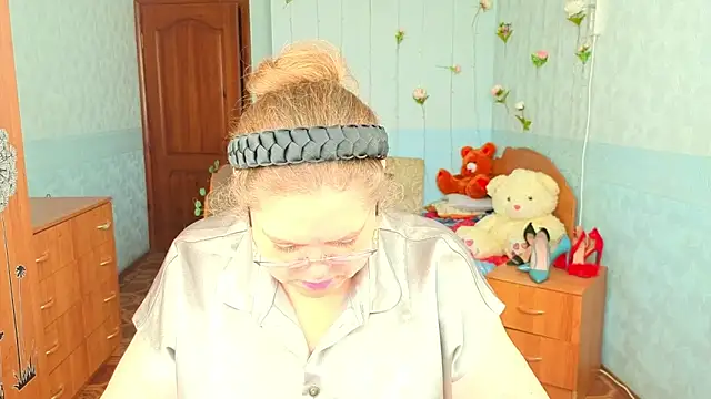 Snapshot of Audrey_Aura chatting on October 2, 9:14 am Audrey Aura online show from October 2, 9:14 am