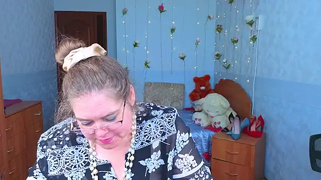 Snapshot of Audrey_Aura chatting on October 1, 7:46 am Audrey Aura online show from October 1, 7:46 am