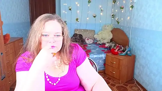 Snapshot of Audrey_Aura chatting on October 24, 12:01 pm Audrey Aura online show from October 24, 12:01 pm