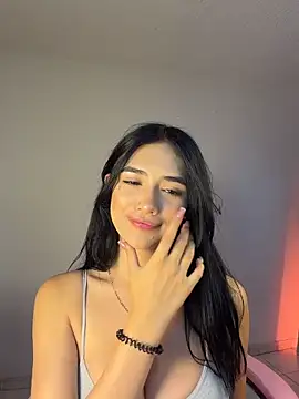 mandy222  online show from April 23, 5:59 am