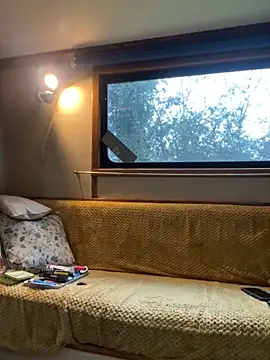 Snapshot of ladyboatlady chatting on October 8, 6:51 am ladyboatlady online show from October 8, 6:51 am