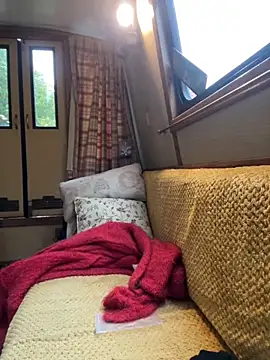 Snapshot of ladyboatlady chatting on October 10, 7:13 am ladyboatlady online show from October 10, 7:13 am