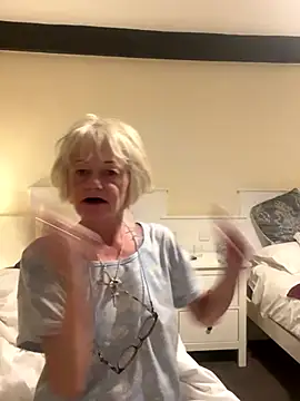 ladyboatlady online show from December 5, 8:03 am