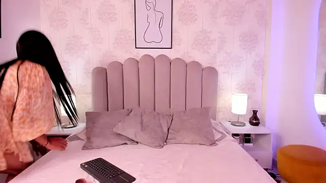 Snapshot of ShaynaHosk chatting on September 20, 7:01 pm ShaynaHosk online show from September 20, 7:01 pm