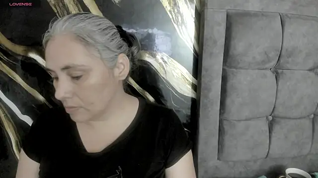 Snapshot of mature_gold chatting on October 17, 12:41 pm mature gold online show from October 17, 12:41 pm