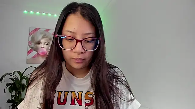 Snapshot of rouse_red chatting on September 14, 1:31 pm rouse red online show from September 14, 1:31 pm