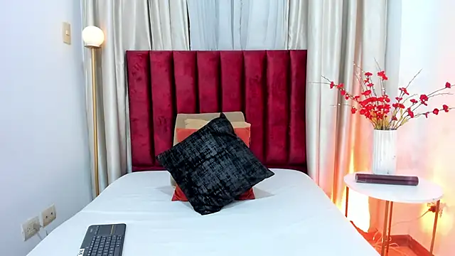 Snapshot of IremLee_ chatting on September 19, 12:31 am IremLee  online show from September 19, 12:31 am