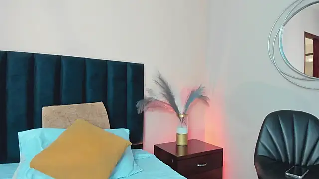 Snapshot of IremLee_ chatting on October 30, 12:57 am IremLee  online show from October 30, 12:57 am