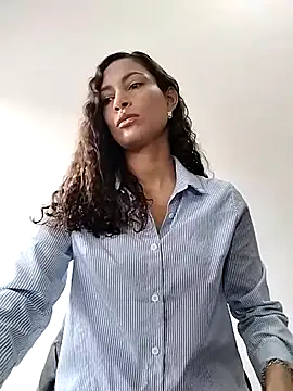 Snapshot of SofiaDelicia chatting on October 17, 2:31 pm SofiaDelicia online show from October 17, 2:31 pm