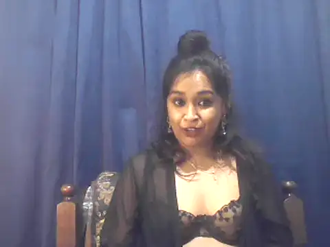 Snapshot of cute_indianxo chatting on October 30, 8:21 pm cute indianxo online show from October 30, 8:21 pm