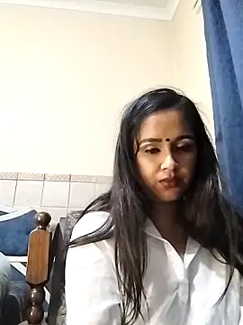 cute indianxo online show from February 17, 7:02 pm