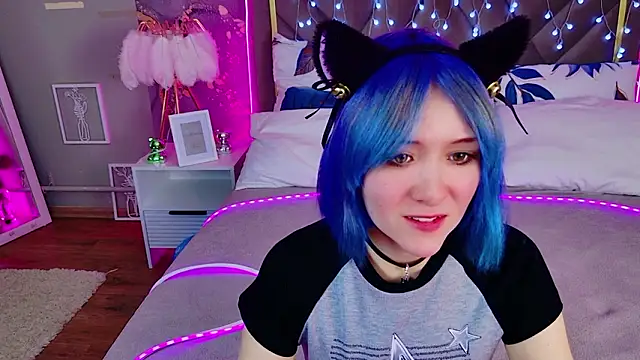 Ketrin Jones online show from February 12, 7:10 am