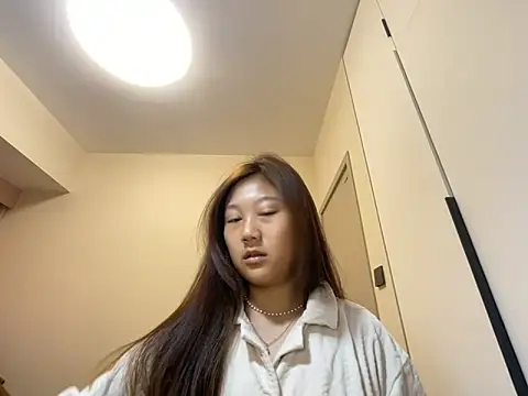 xena0501 online show from March 4, 12:01 pm