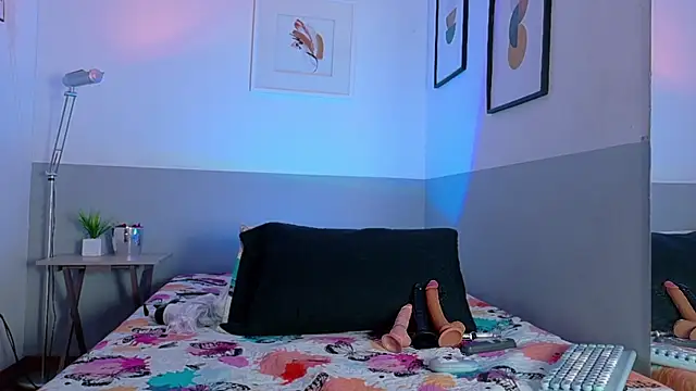 Snapshot of cutepetitee chatting on October 22, 9:20 pm cutepetitee online show from October 22, 9:20 pm