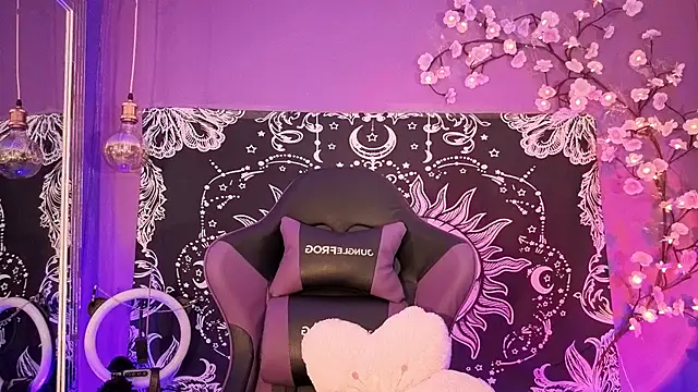 Gaia Gatex online show from March 13, 1:23 pm