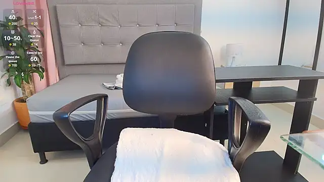 saray reese online show from October 20, 12:41 pm