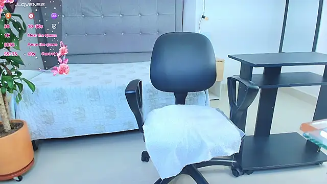 saray reese online show from October 5, 12:54 pm