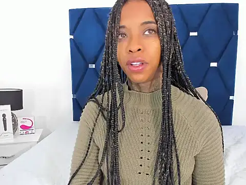 Snapshot of Pauline_Fox chatting on October 11, 2:16 am Pauline Fox online show from October 11, 2:16 am