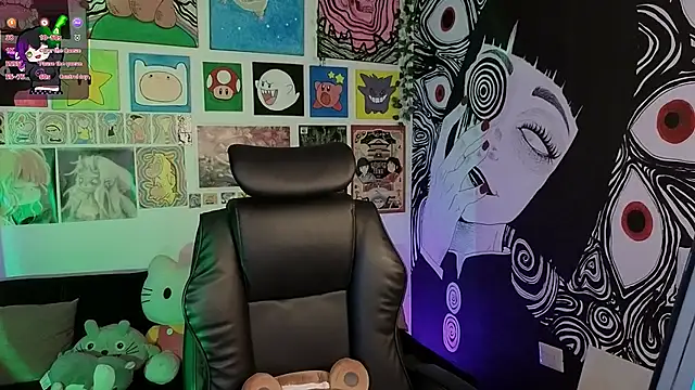 Yuhwan  online show from November 14, 9:48 pm