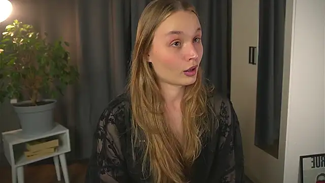 Snapshot of lisa_schiele chatting on October 8, 8:24 pm lisa schiele online show from October 8, 8:24 pm