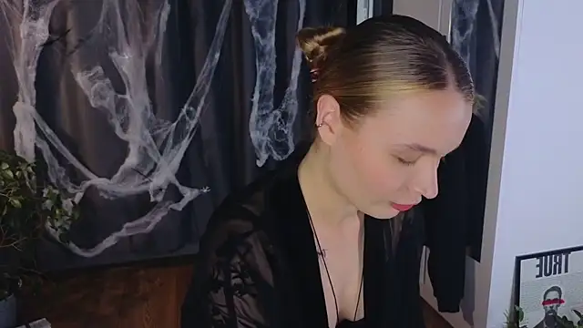 Snapshot of lisa_schiele chatting on October 30, 8:43 pm lisa schiele online show from October 30, 8:43 pm