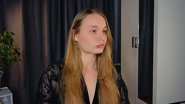 Snapshot of lisa_schiele chatting on September 17, 8:18 pm lisa schiele online show from September 17, 8:18 pm