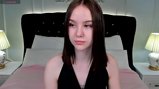 Snapshot of MarySparkle chatting on October 8, 3:22 am MarySparkle online show from October 8, 3:22 am