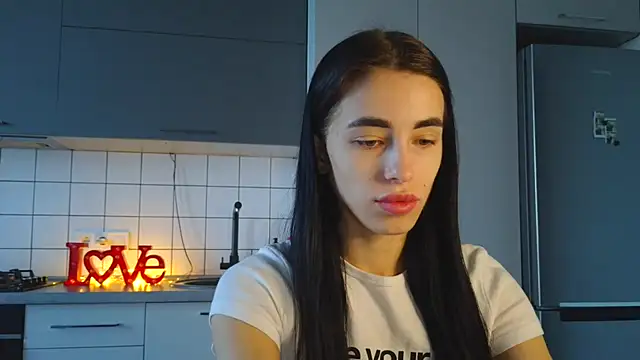 EvaMelnik online show from September 22, 2:37 pm