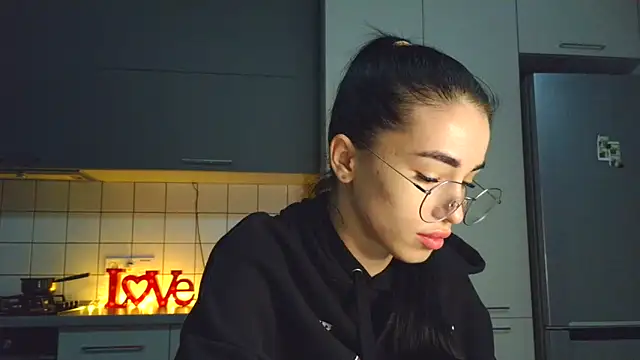 EvaMelnik online show from October 8, 3:49 pm