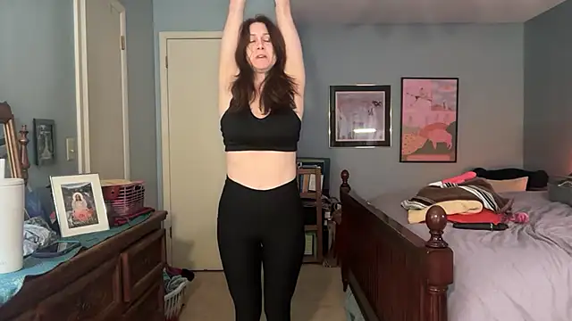 Snapshot of MommyGoddessL chatting on September 30, 2:22 pm MommyGoddessL online show from September 30, 2:22 pm