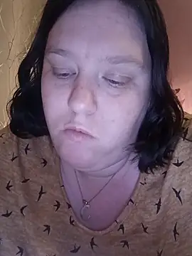 Feuchtekitty92xh online show from November 3, 7:18 pm