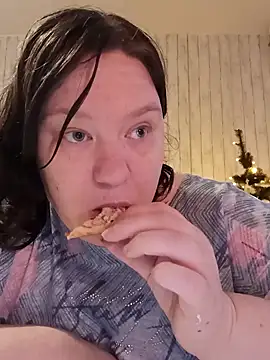 Feuchtekitty92xh online show from December 4, 7:32 am