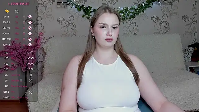 MichelleMiler online show from January 17, 8:33 am