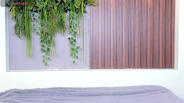 Dakotaferreti online show from October 17, 10:02 pm