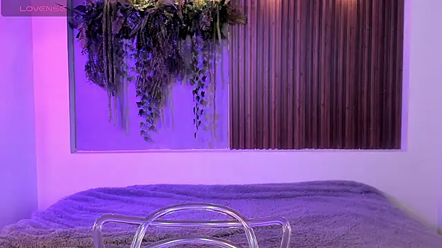 Dakotaferreti online show from October 5, 8:58 pm