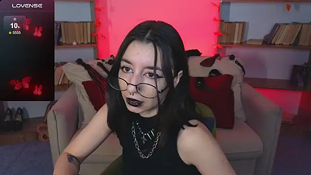 Snapshot of Mistress__Marcelline chatting on September 19, 10:03 am Mistress Marcelline online show from September 19, 10:03 am