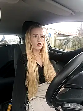 DeeA Blondy online show from November 11, 8:44 am