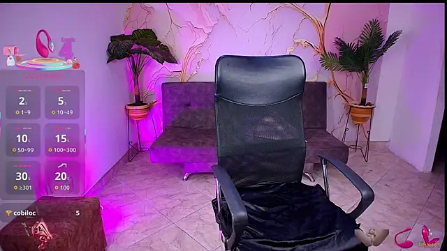 sharlottxl online show from September 18, 3:38 am