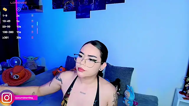 Snapshot of Nicorobinn chatting on October 6, 12:27 am Nicorobinn online show from October 6, 12:27 am