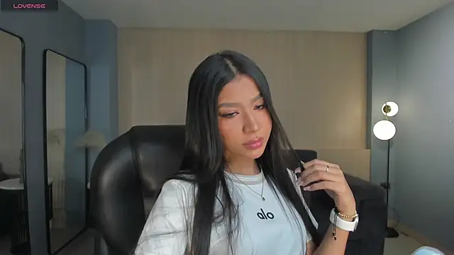 SophieHouston  online show from June 5, 2:48 am