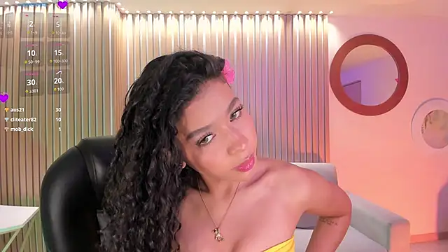 SophieHouston  online show from October 9, 5:33 am