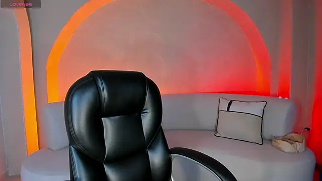 SophieHouston  online show from October 25, 4:53 am