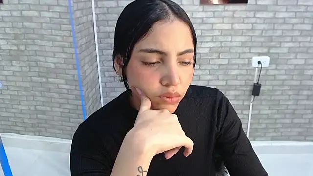 Karla Duran online show from September 11, 7:25 pm