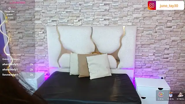 juno tay online show from November 1, 12:09 pm