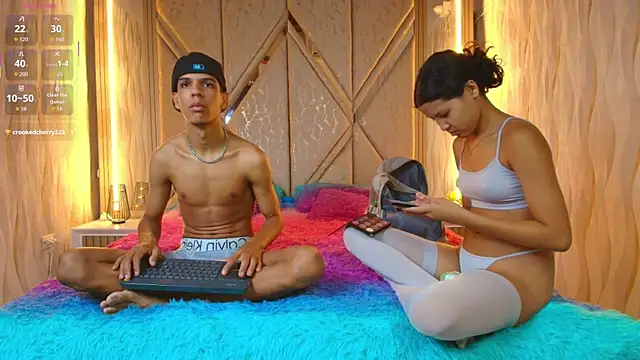 Snapshot of Hotcouple_222 chatting on October 15, 7:22 am Hotcouple 222 online show from October 15, 7:22 am