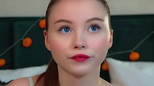 KeiraAsti online show from October 21, 6:23 pm