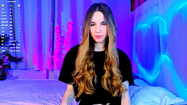 -CindyLou online show from September 27, 8:49 pm